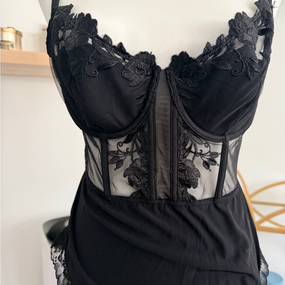 Etam Desinvolte Embroidered Underwire Bodysuit - Picture 8 of 11